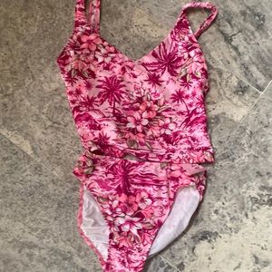 Hot tropical print Tankini